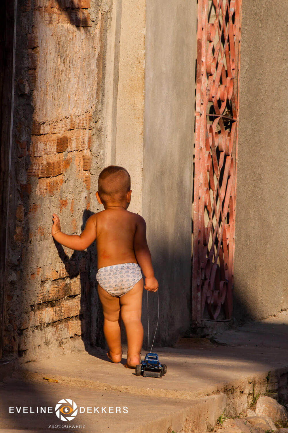 Playing at the streets of Trinidad - Cuba