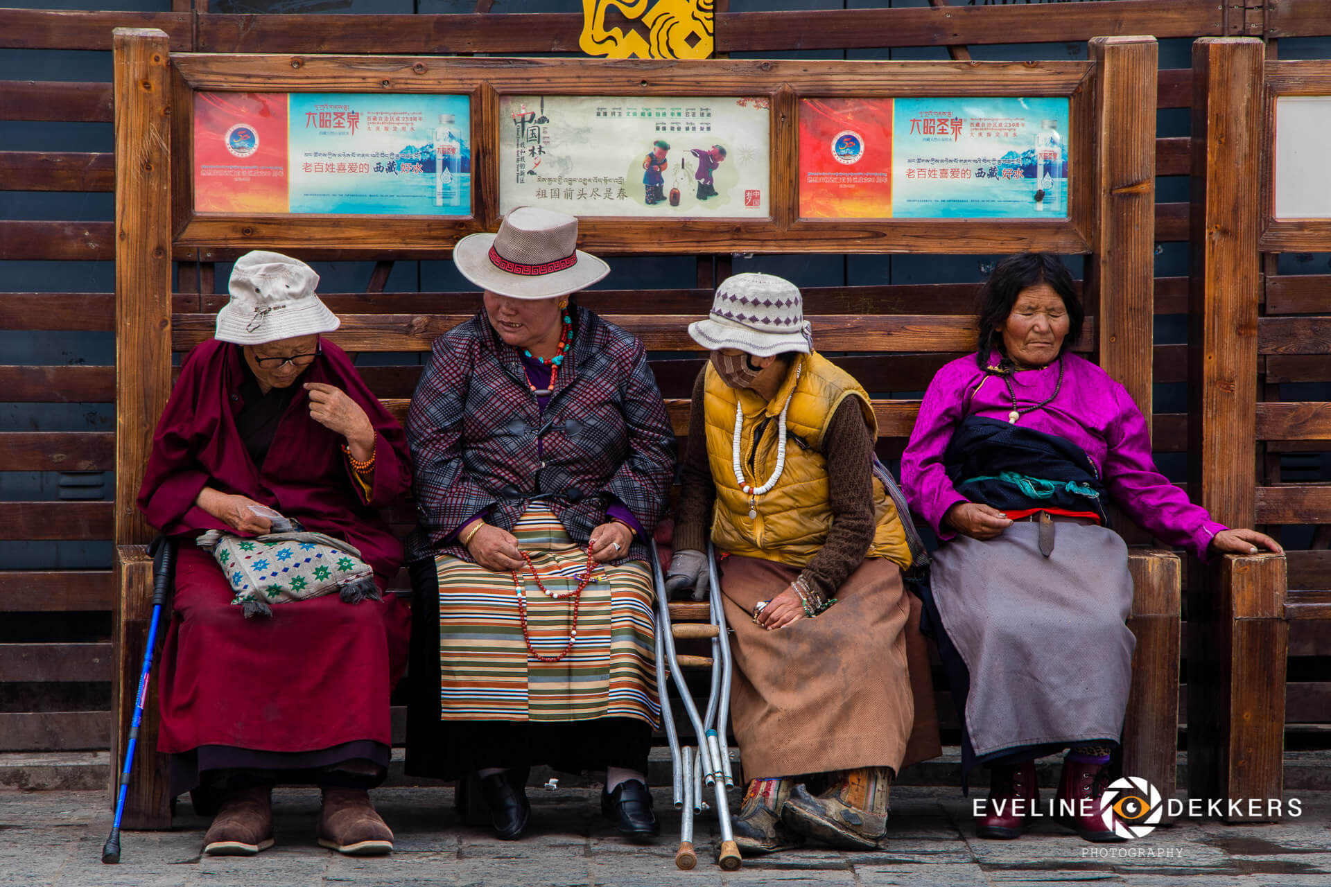 Pilgrims around the Jokhang temple - Tibet